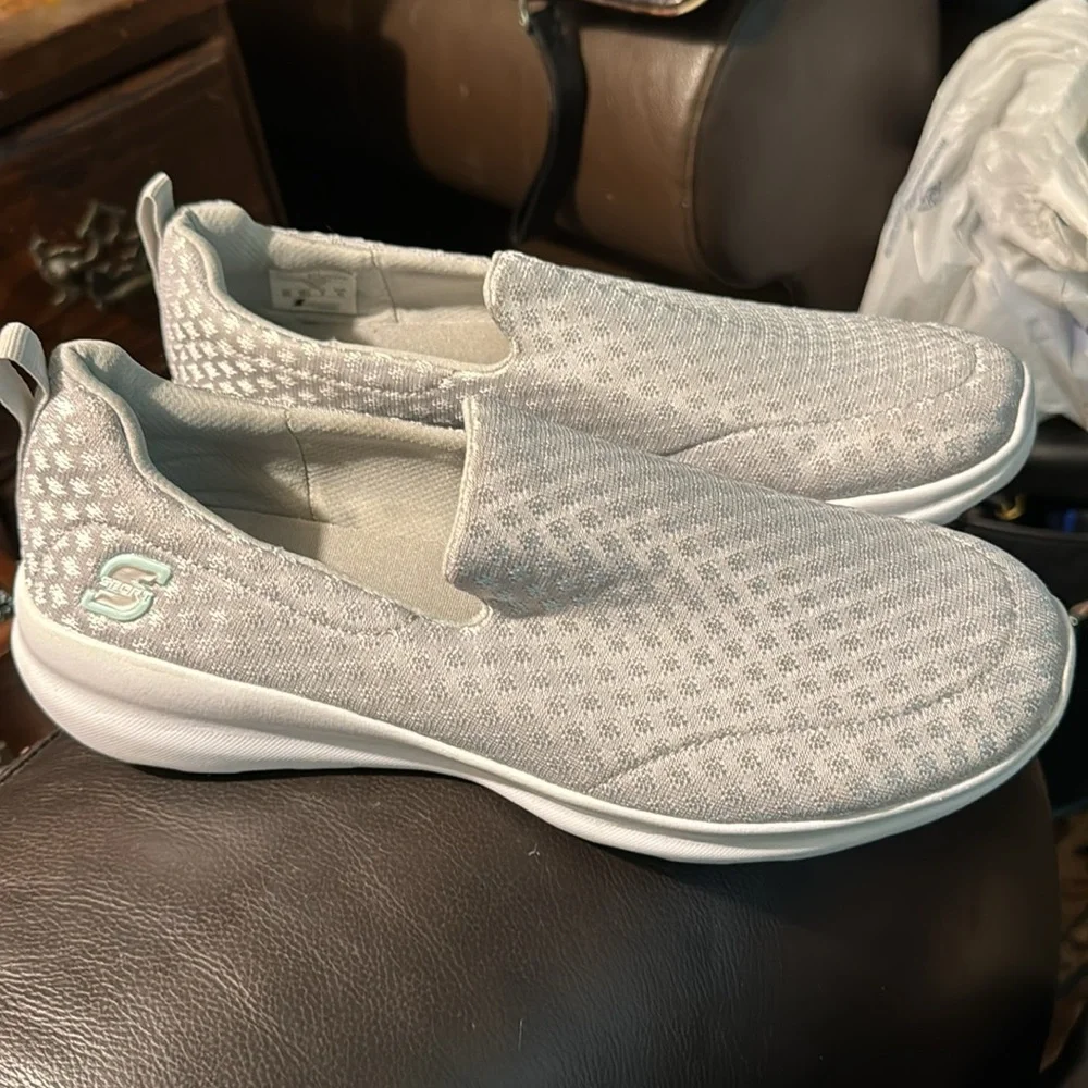 Sketchers S Sport memory foam shoes light gray size 9.5 9-1/2 - Picture 2 of 14